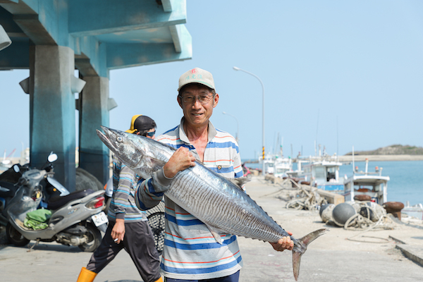 土魠魚是澎湖冬天的重要魚貨，每到冬季魚肥，是最好吃的季節。